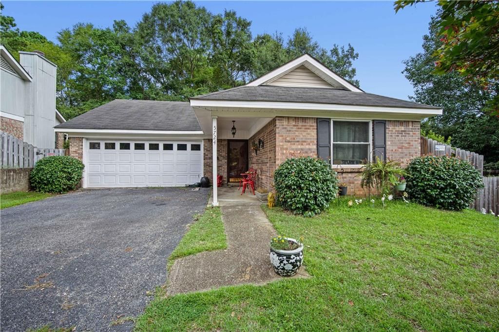 5724 Green Tree Road, Mobile, AL 36609 — exterior