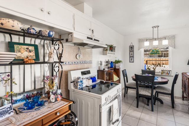 7495 21st St, Sacramento, CA 95822