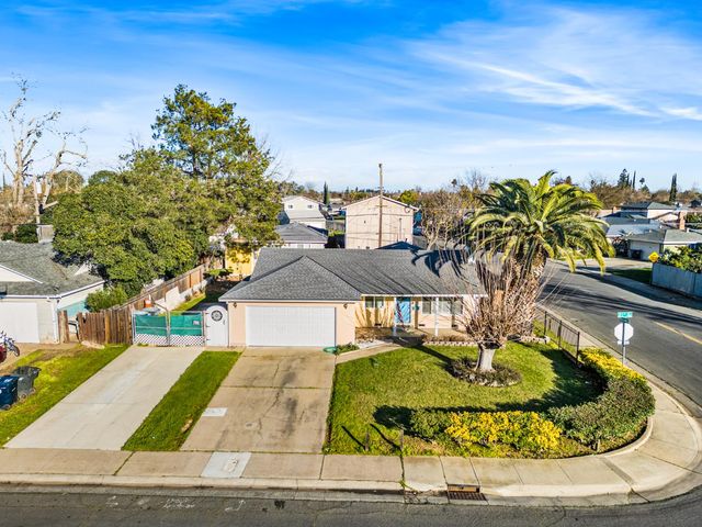 7495 21st St, Sacramento, CA 95822