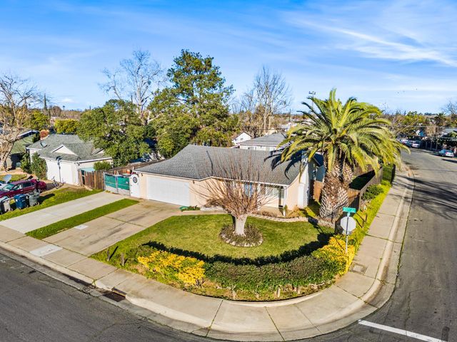 7495 21st St, Sacramento, CA 95822