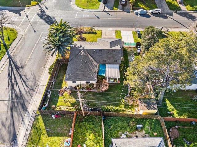 7495 21st St, Sacramento, CA 95822