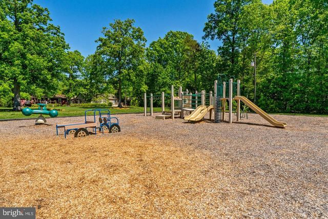317 FAIRWAY DR, Locust Grove, VA 22508