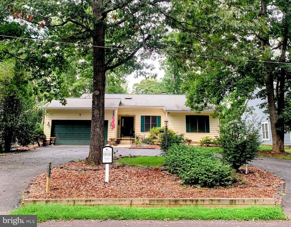 317 FAIRWAY DR, Locust Grove, VA 22508