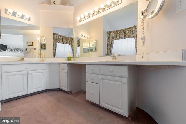 25 LA COSTA DR, Egg Harbor Township, NJ 08234