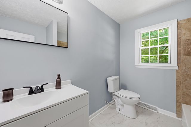 3717 Gladman Way, Lexington, KY 40514