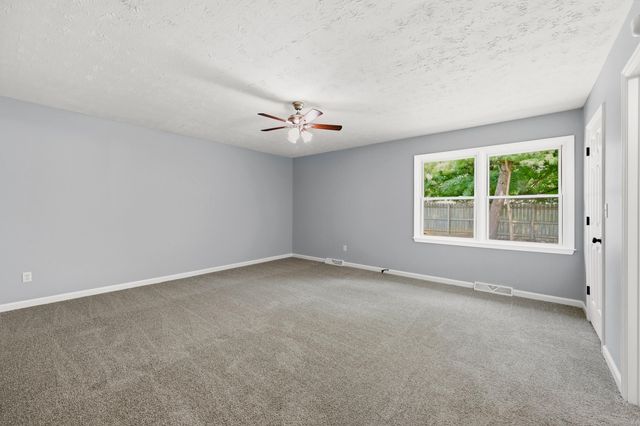 3717 Gladman Way, Lexington, KY 40514
