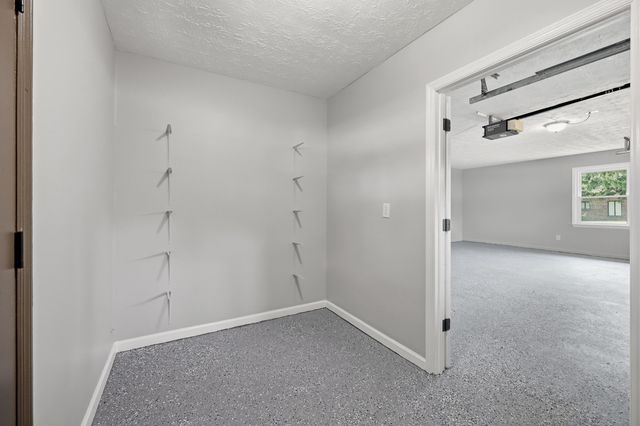 3717 Gladman Way, Lexington, KY 40514