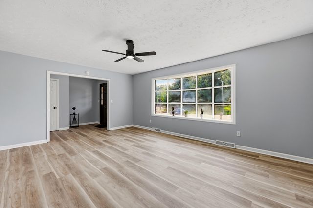 3717 Gladman Way, Lexington, KY 40514
