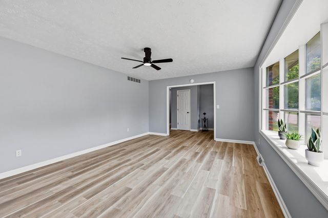 3717 Gladman Way, Lexington, KY 40514