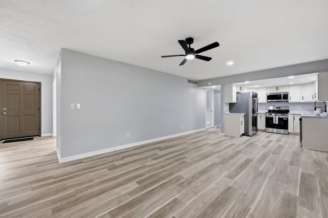 3717 Gladman Way, Lexington, KY 40514