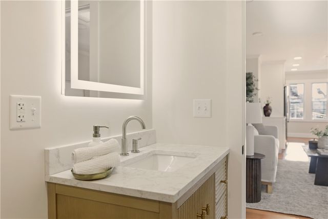 85 Bay View Avenue 2, Bristol, RI 02809