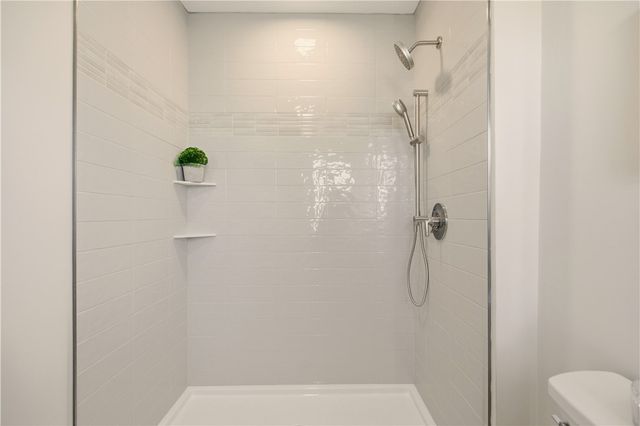 85 Bay View Avenue 2, Bristol, RI 02809