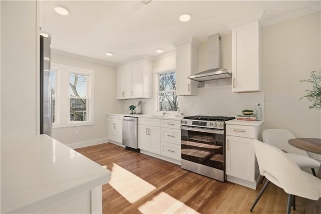 85 Bay View Avenue 2, Bristol, RI 02809