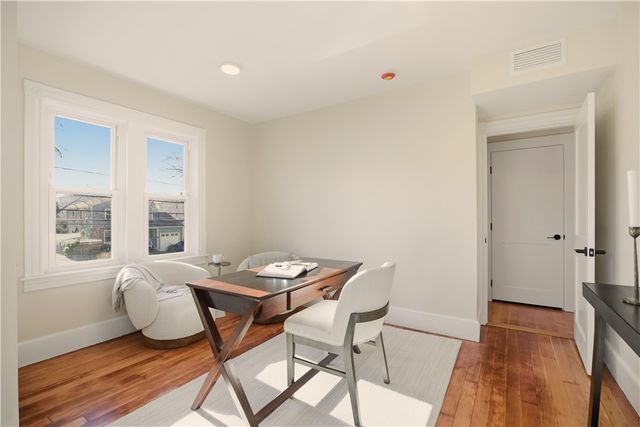 85 Bay View Avenue 2, Bristol, RI 02809