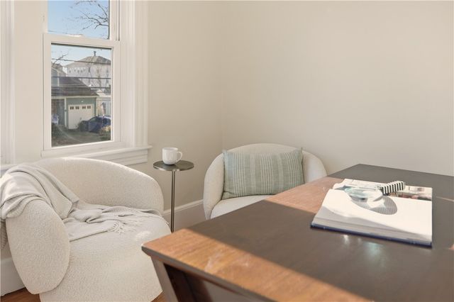 85 Bay View Avenue 2, Bristol, RI 02809