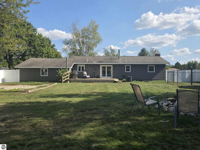 4381 Benson Road, Cadillac, MI 49601