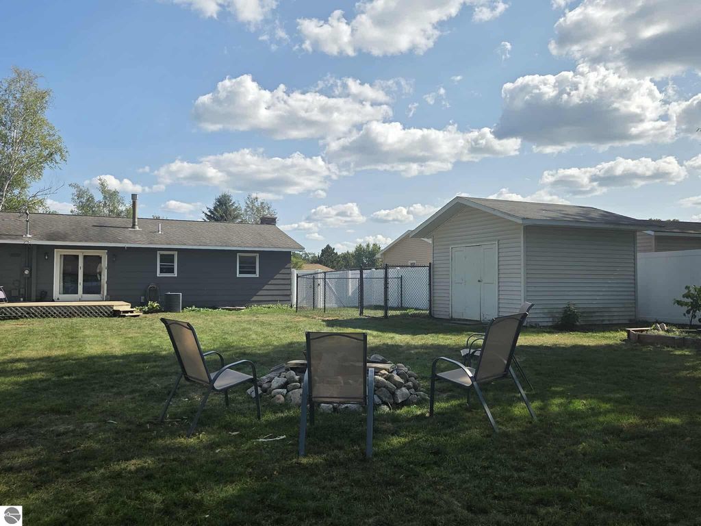4381 Benson Road, Cadillac, MI 49601