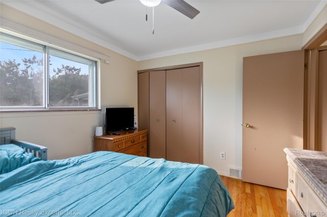 35285 Lana Lane, Sterling Heights, MI 48312