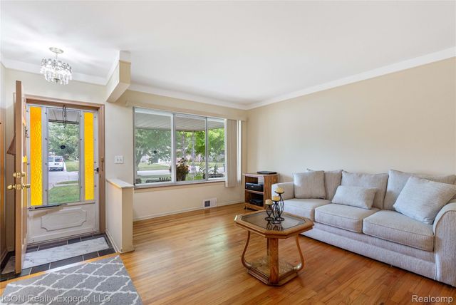 35285 Lana Lane, Sterling Heights, MI 48312