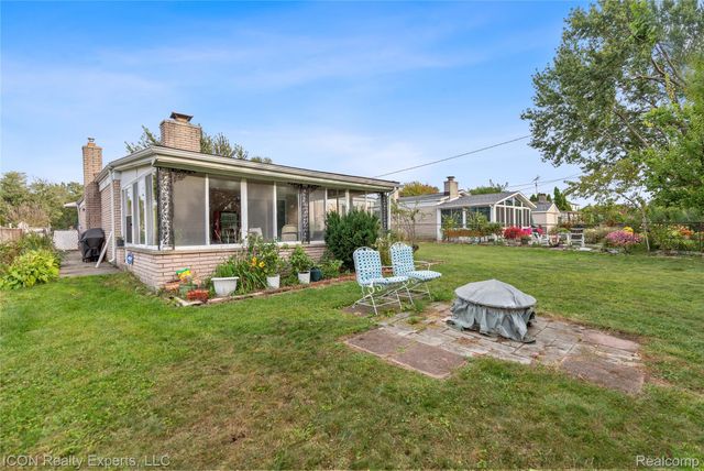 35285 Lana Lane, Sterling Heights, MI 48312