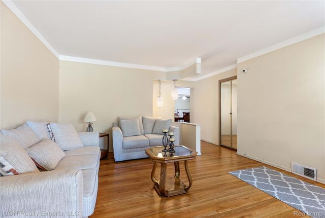 35285 Lana Lane, Sterling Heights, MI 48312