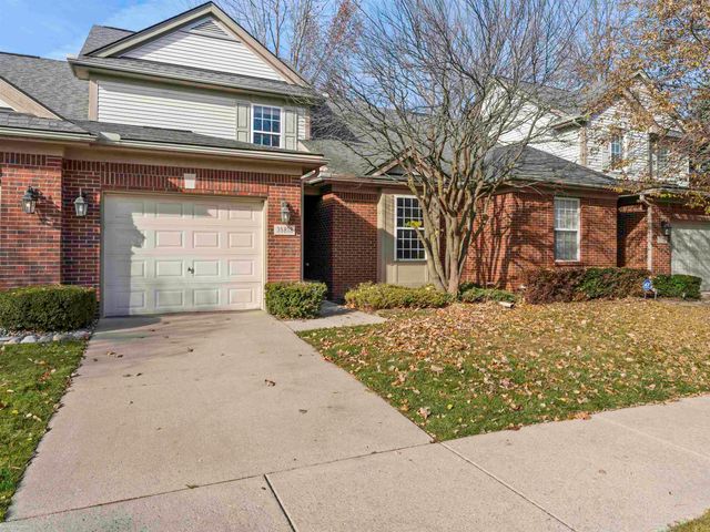 35818 Foxwood Court, Harrison Twp, MI 48045