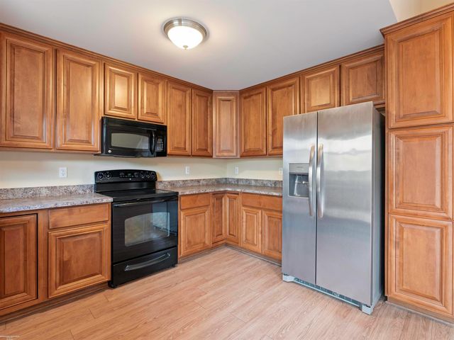 35818 Foxwood Court, Harrison Twp, MI 48045