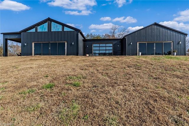 210 Meadow Stone Lane, Mount Airy, NC 27030