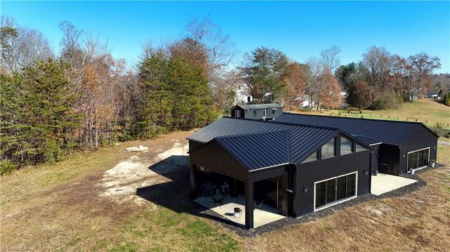 210 Meadow Stone Lane, Mount Airy, NC 27030