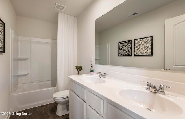 7520 Fair Ln, Louisville, KY 40291