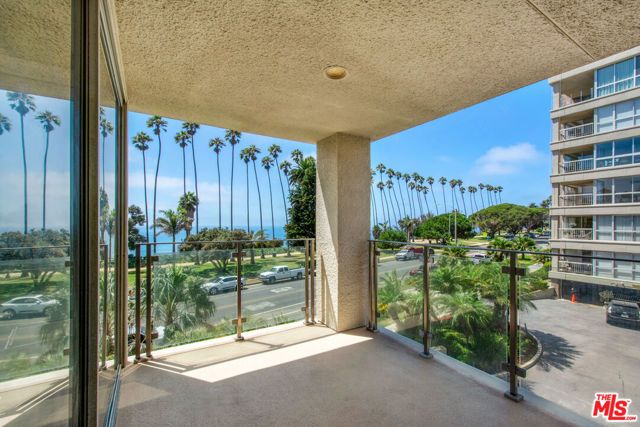 515 Ocean Avenue 402S, Santa Monica, CA 90402