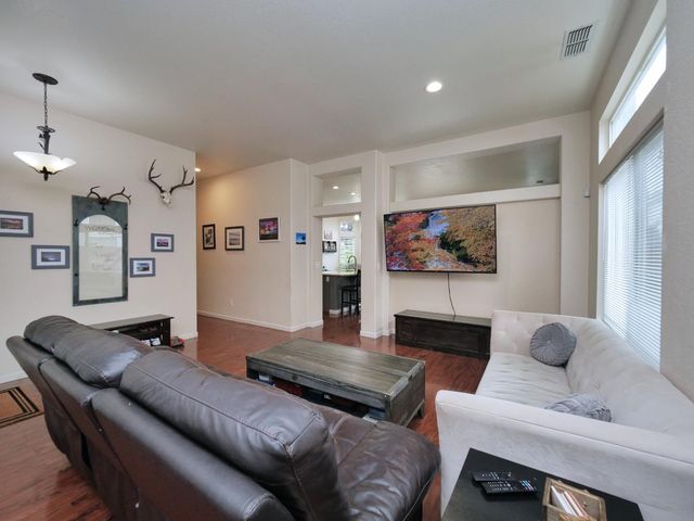1531 Edgemore Ave, Sacramento, CA 95835