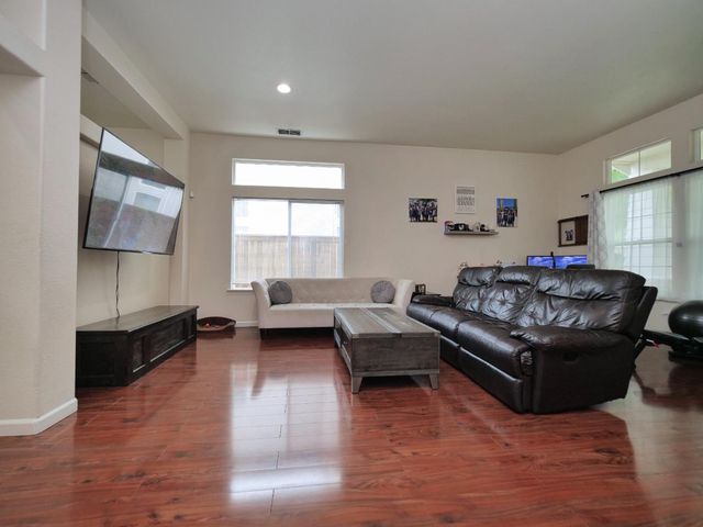 1531 Edgemore Ave, Sacramento, CA 95835