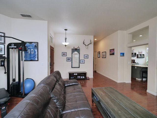 1531 Edgemore Ave, Sacramento, CA 95835