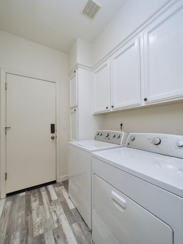 1531 Edgemore Ave, Sacramento, CA 95835