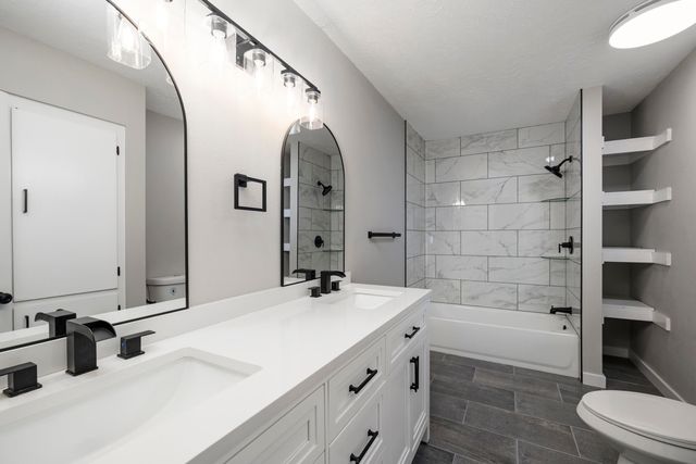 1125 W Highland Street, Springfield, MO 65807