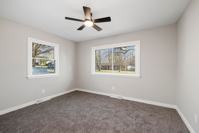 1125 W Highland Street, Springfield, MO 65807