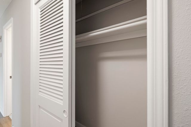 1125 W Highland Street, Springfield, MO 65807