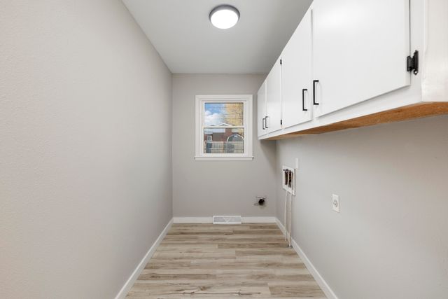 1125 W Highland Street, Springfield, MO 65807