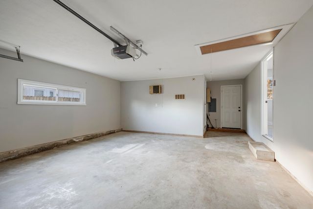 1125 W Highland Street, Springfield, MO 65807