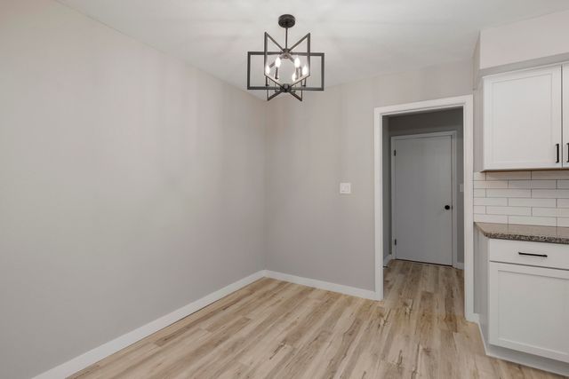 1125 W Highland Street, Springfield, MO 65807