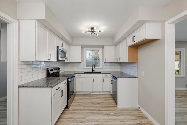 1125 W Highland Street, Springfield, MO 65807