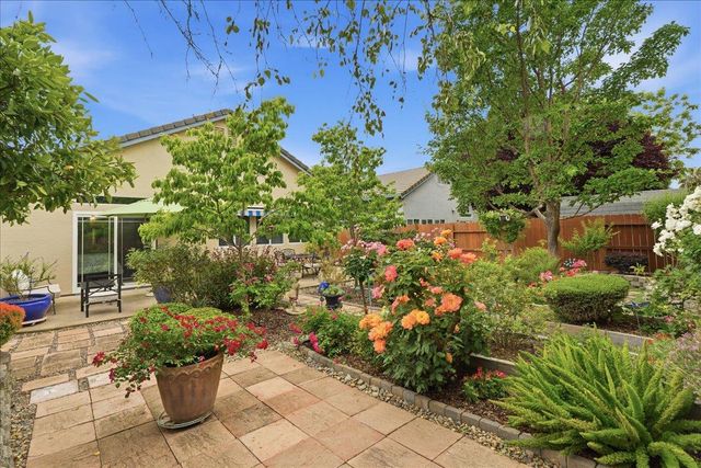 8581 Canyon Brook Way, Elk Grove, CA 95624