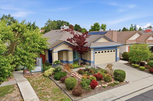 8581 Canyon Brook Way, Elk Grove, CA 95624