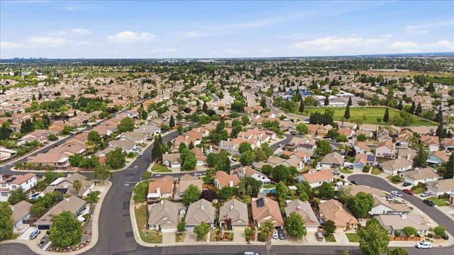 8581 Canyon Brook Way, Elk Grove, CA 95624