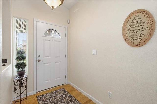 8581 Canyon Brook Way, Elk Grove, CA 95624