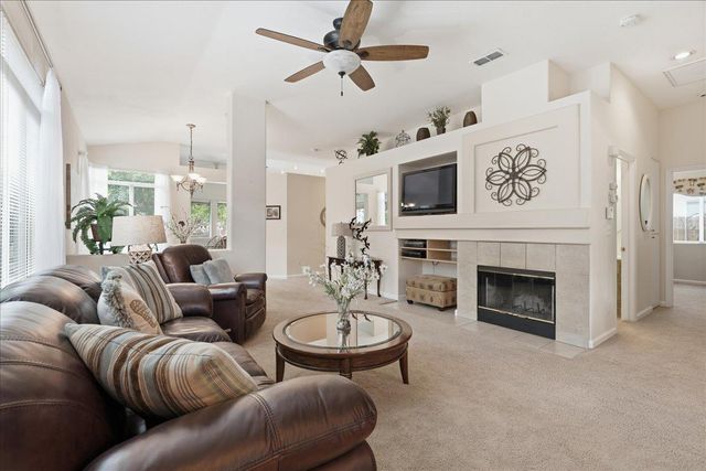 8581 Canyon Brook Way, Elk Grove, CA 95624