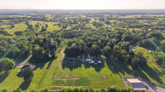 119 Greer Rd, Shelbyville, TN 37160
