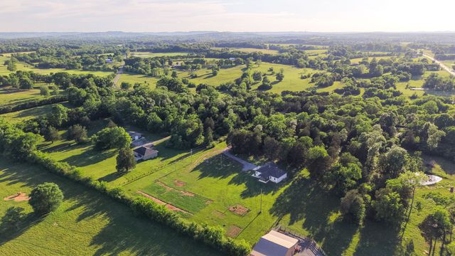 119 Greer Rd, Shelbyville, TN 37160