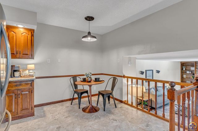 6008 SW 23rd ST, Topeka, KS 66614